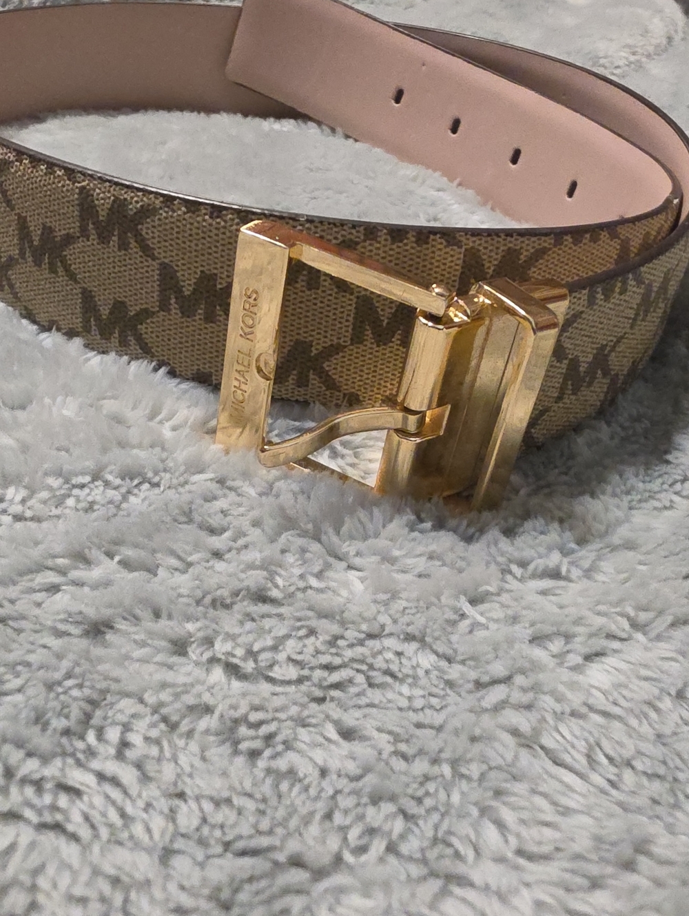 MICHAEL KORS BELT, Brown & Tan, Goldtone Buckle.  Loosely Measures 34/35" Around
